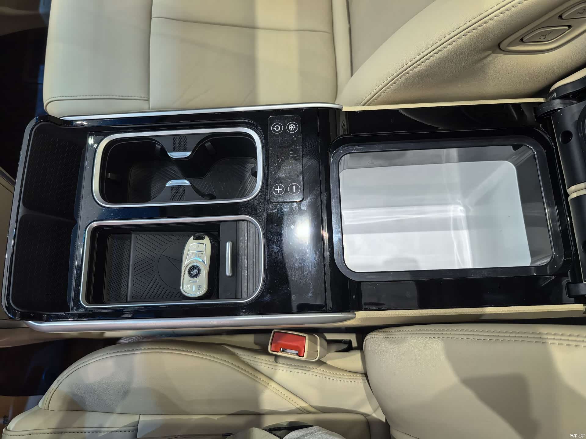 Buick GL8, 2024 8