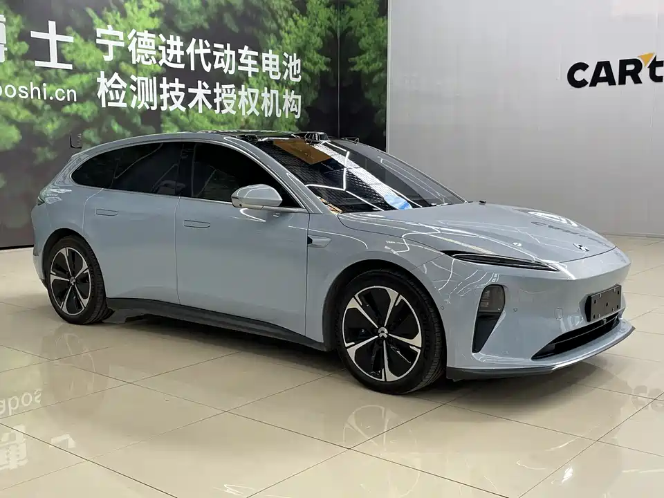 NIO ET5T