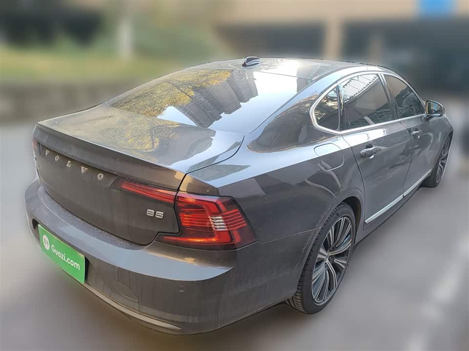 Volvo S90