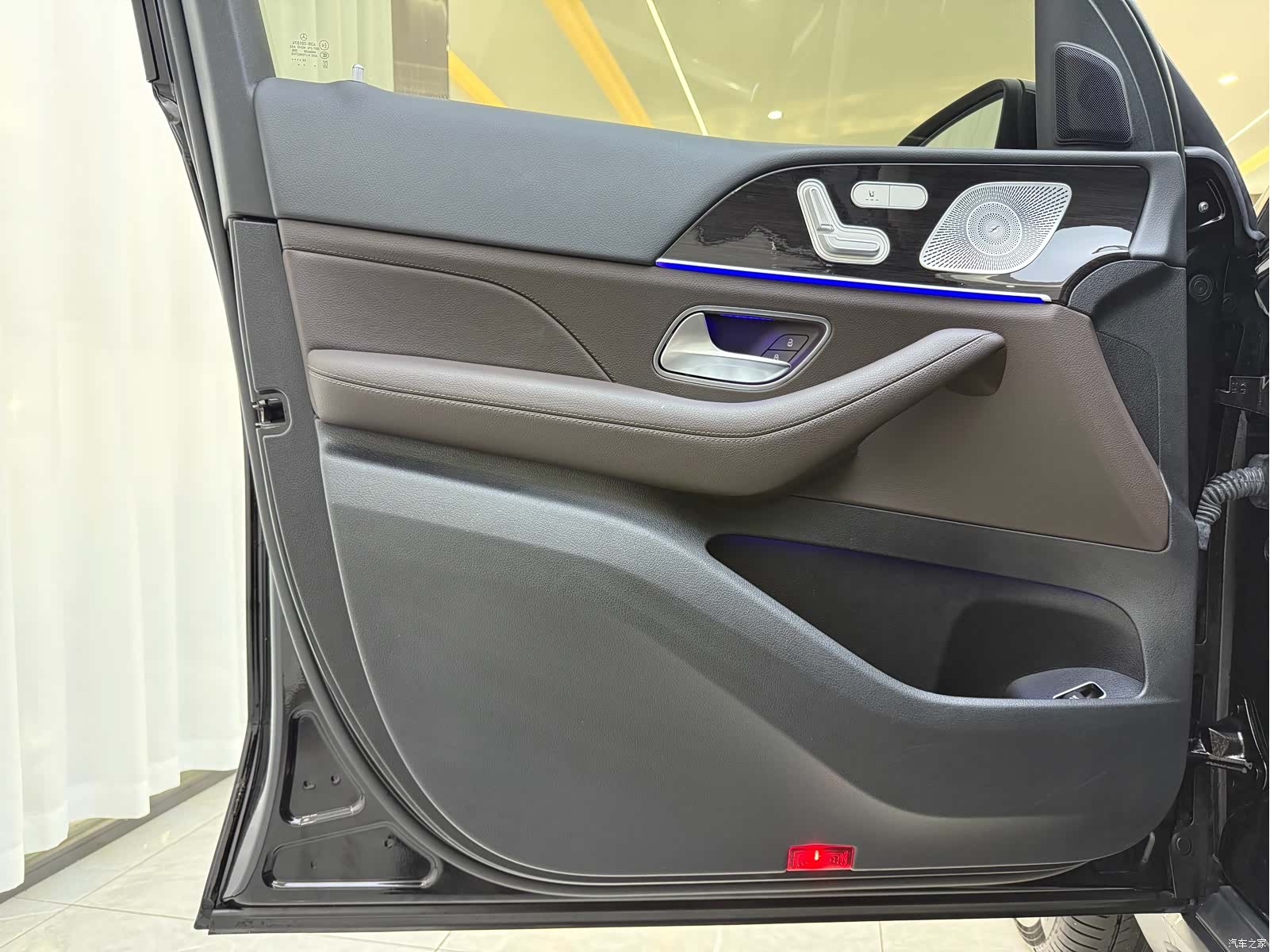 Mercedes-Benz GLE, 2023 3