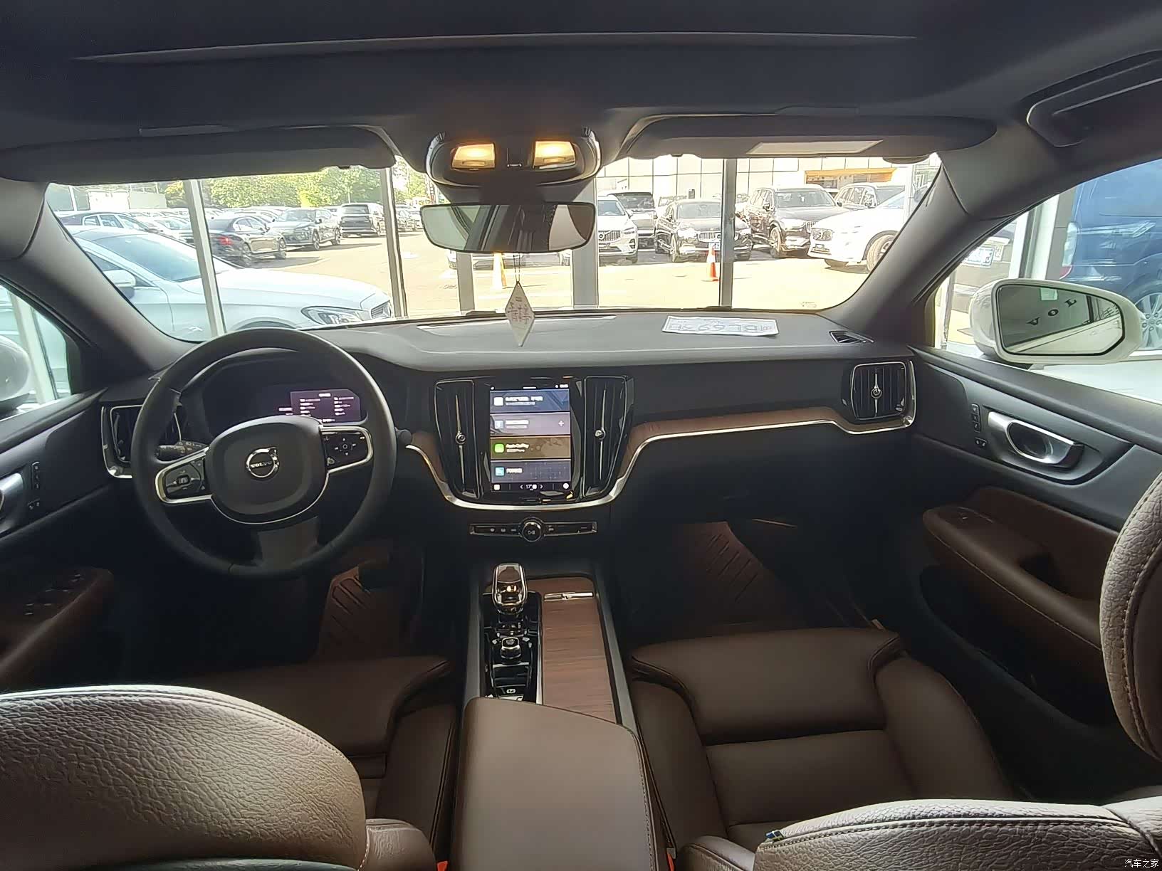 Volvo S60, 2024 10