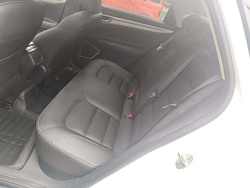 Geely Emgrand, 2017 17