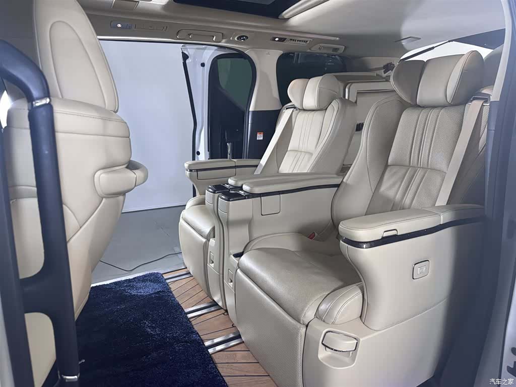 Toyota Vellfire, 2023 7