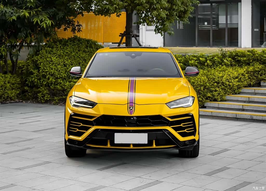 Lamborghini Urus, 2019 2