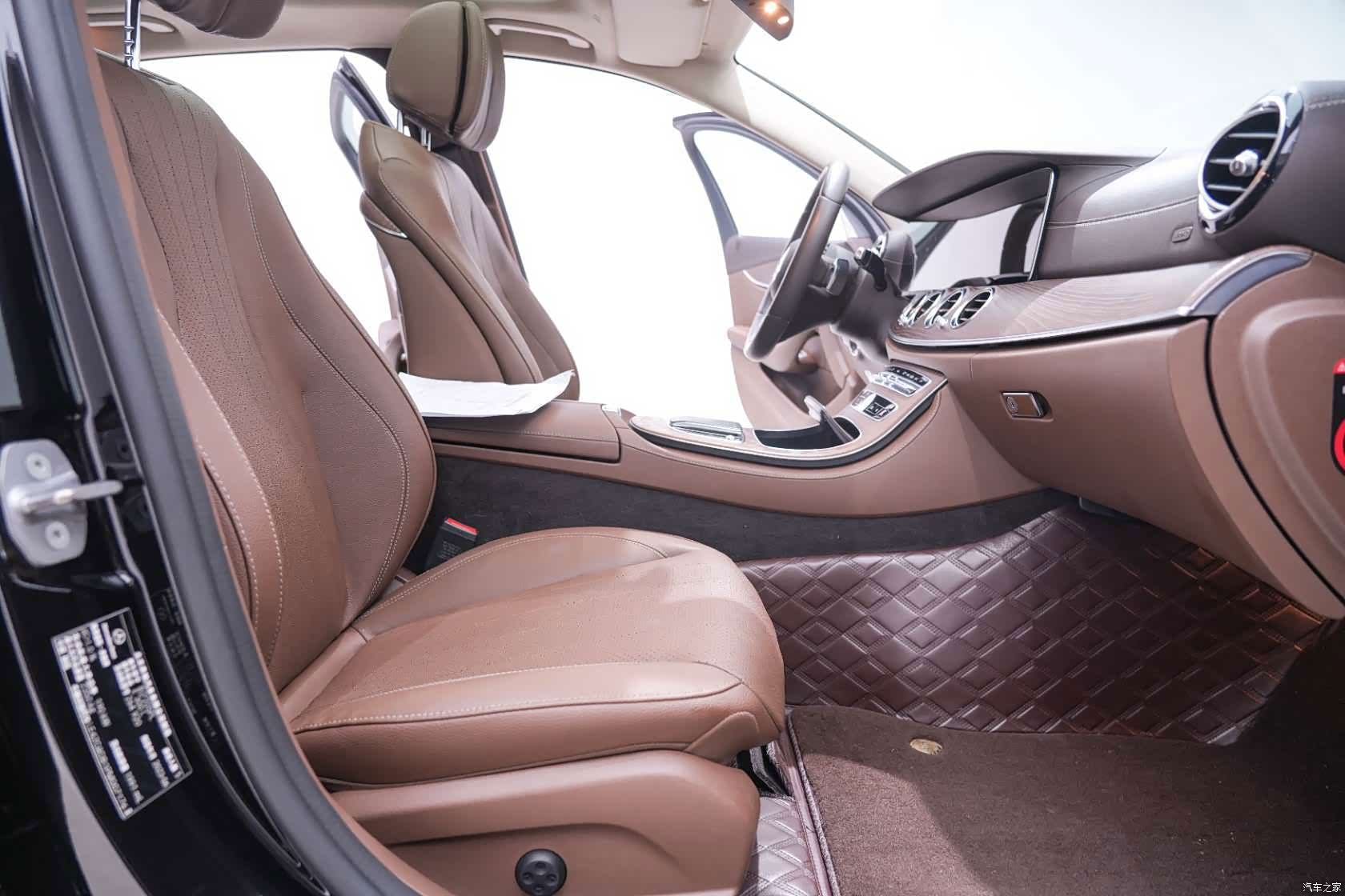 Mercedes-Benz E-Class, 2025 26