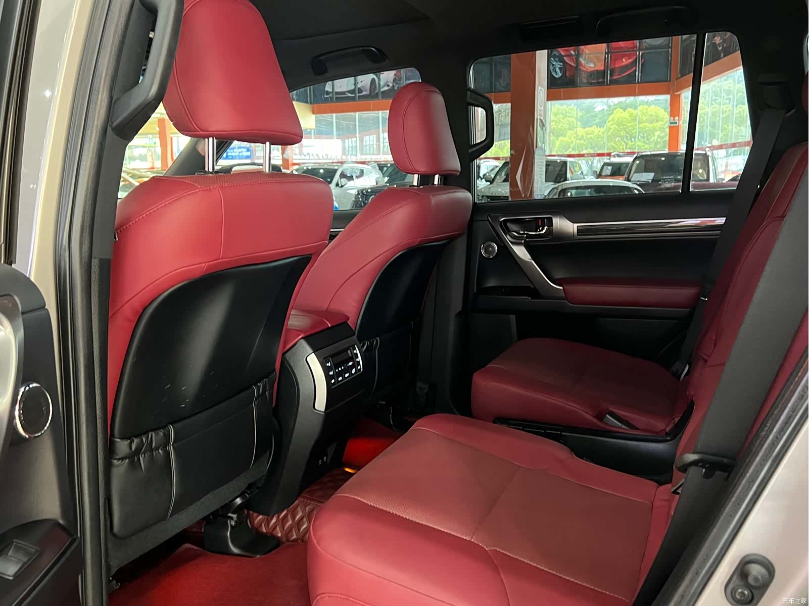 Lexus GX, 2022 8