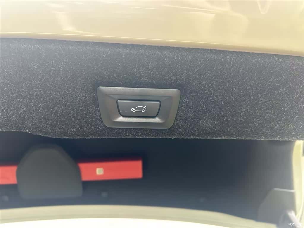 BMW i5, 2025 13