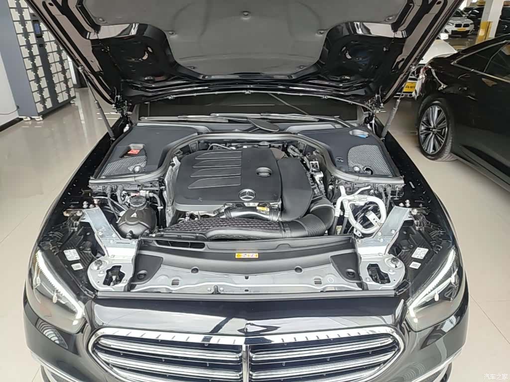 Mercedes-Benz E-Class, 2023 20