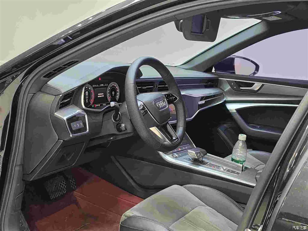 Audi A6L, 2019 все фото