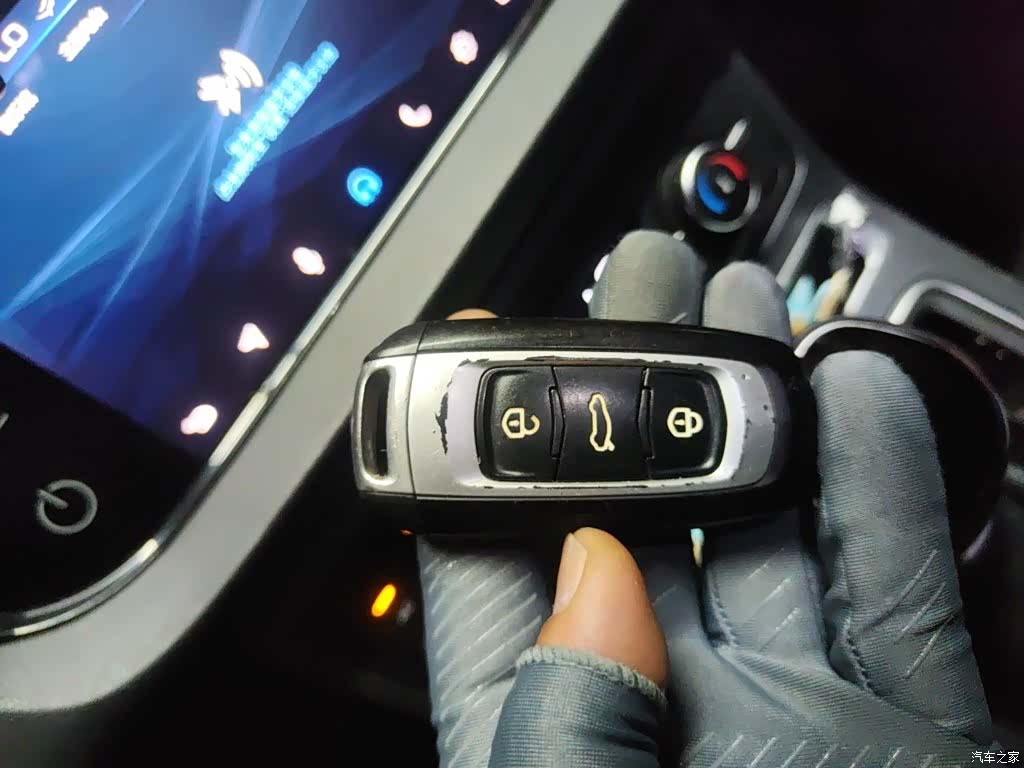 Geely Emgrand, 2018 12