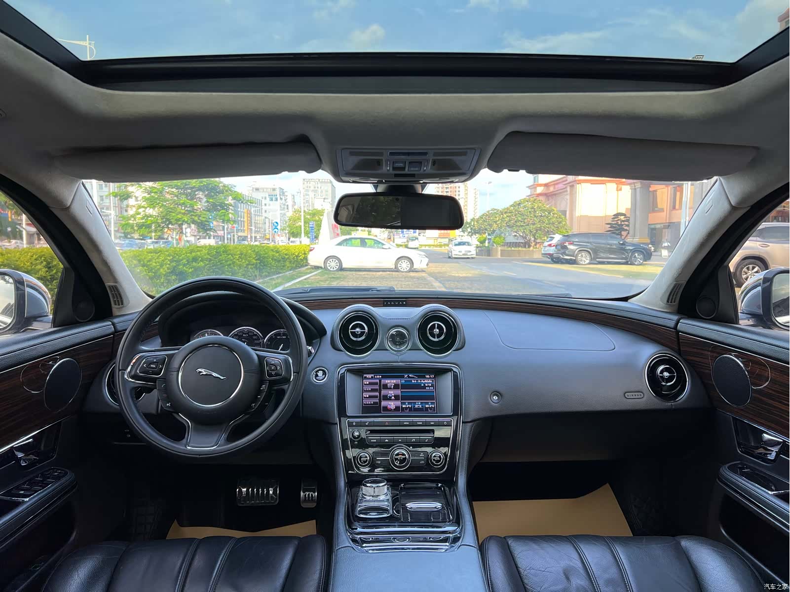 Jaguar XJ, 2014 18