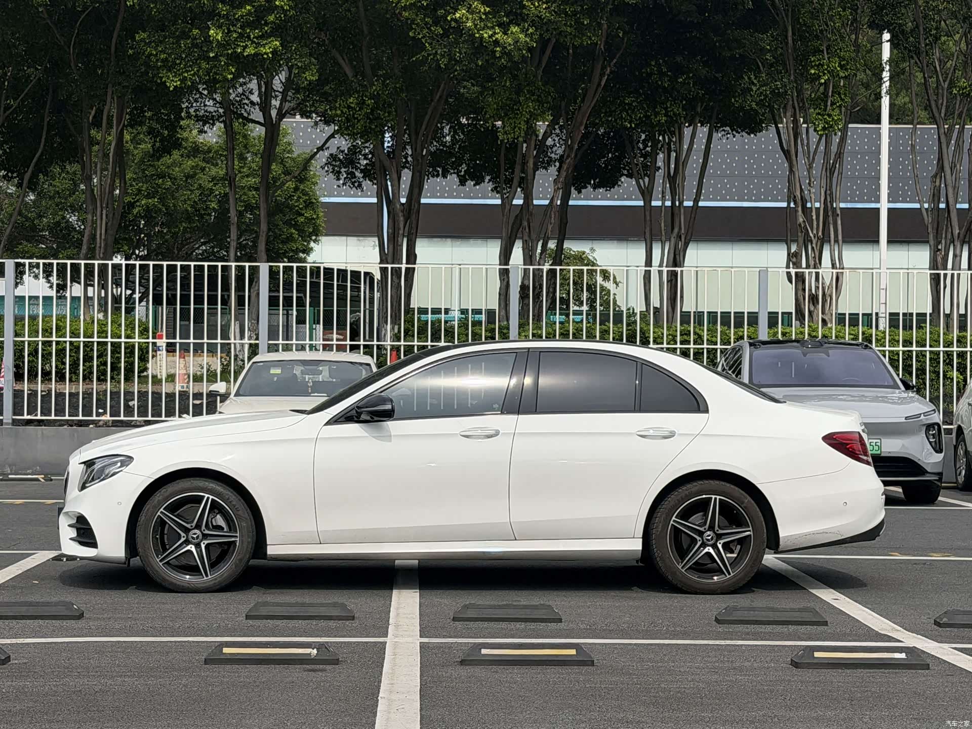 Mercedes-Benz E-Class, 2018 4