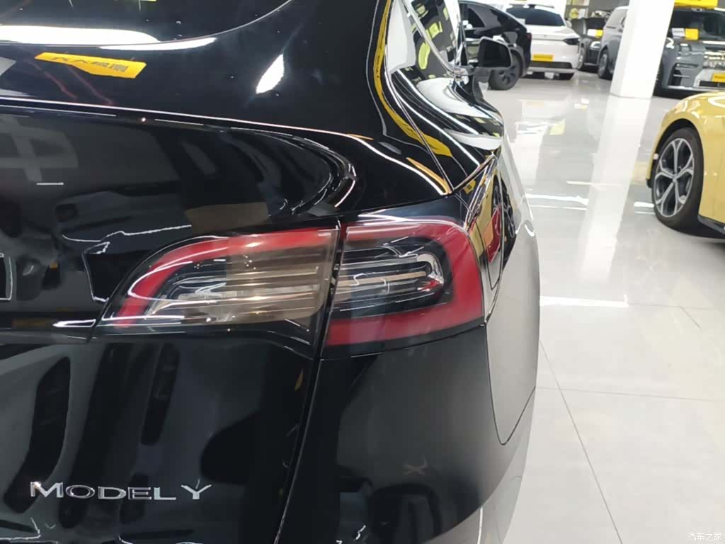 Model Y, 2023 23