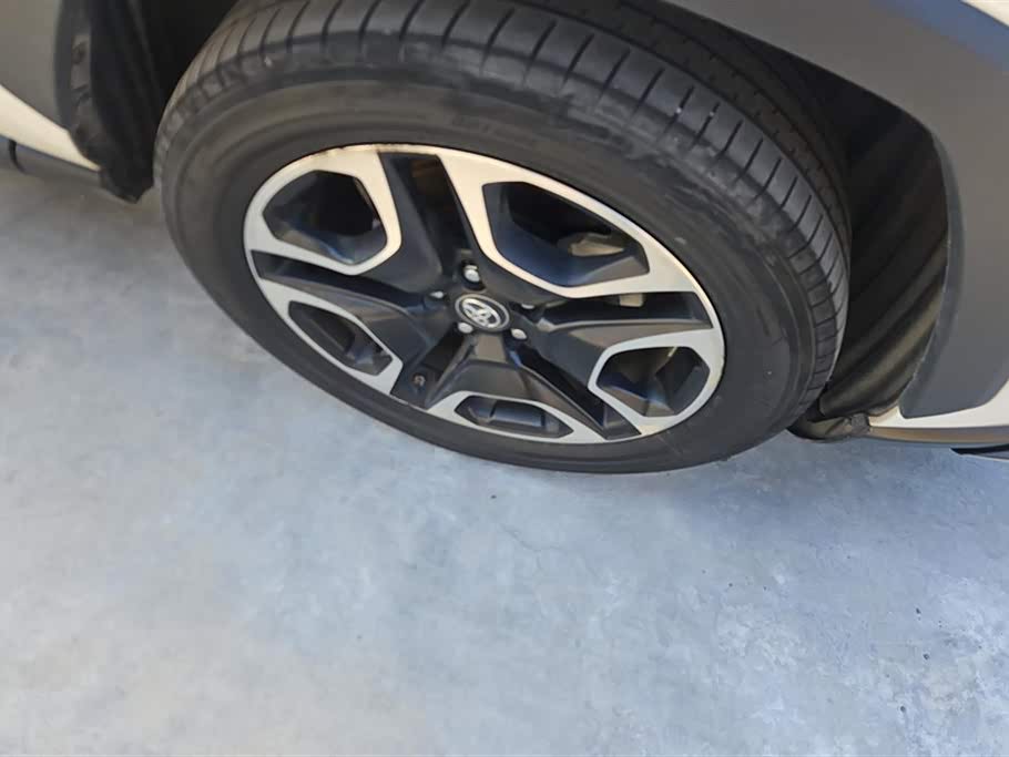 Toyota RAV4 Rongfang