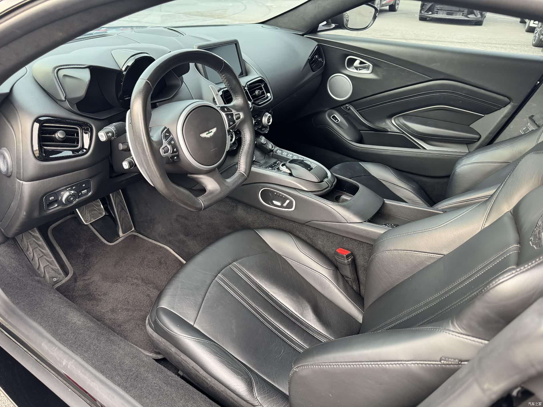 Aston Martin Vantage, 2021 8