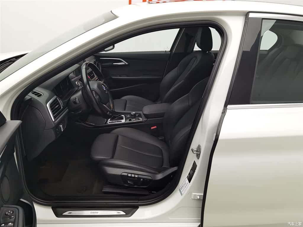 BMW 1 Series, 2019 10