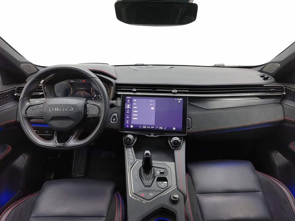 Lynk & Co 05