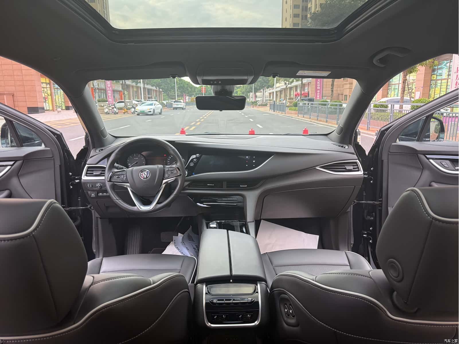 Buick Enclave, 2023 7