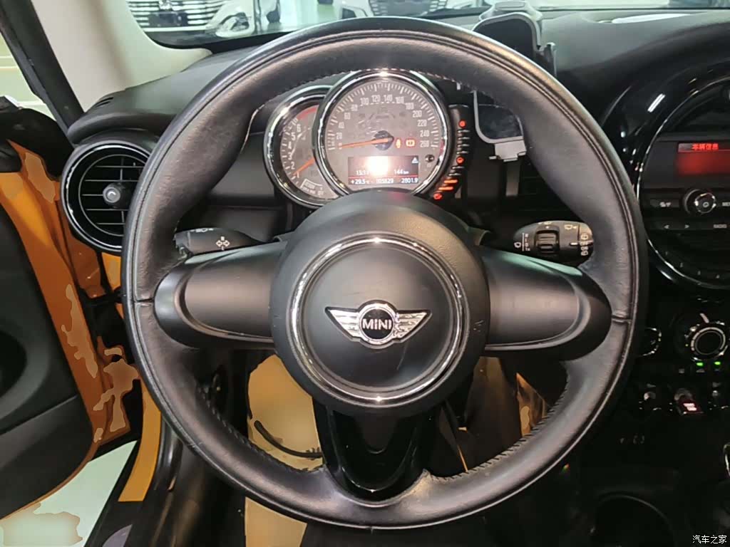 Mini ONE, 2015 11