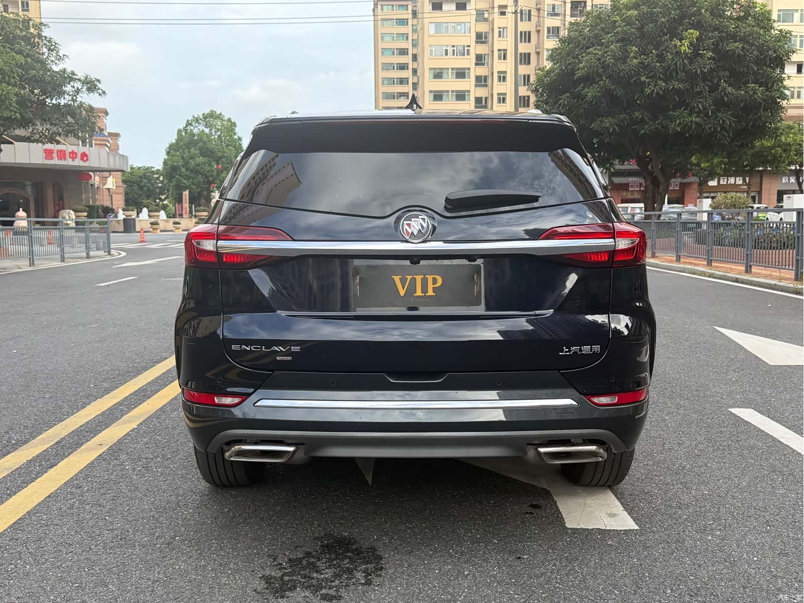 Buick Enclave, 2023 все фото