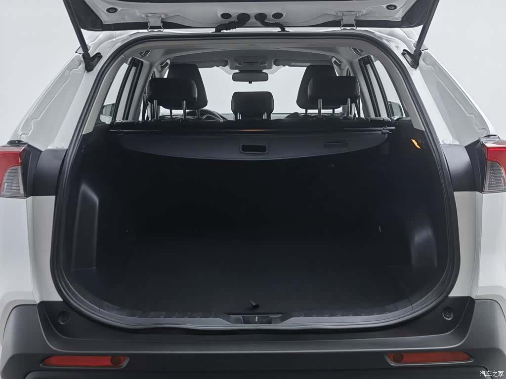 Toyota RAV4, 2021 16