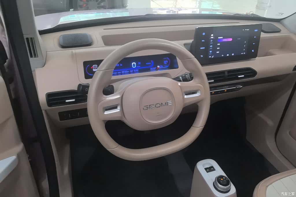 Geely Panda, 2023 12