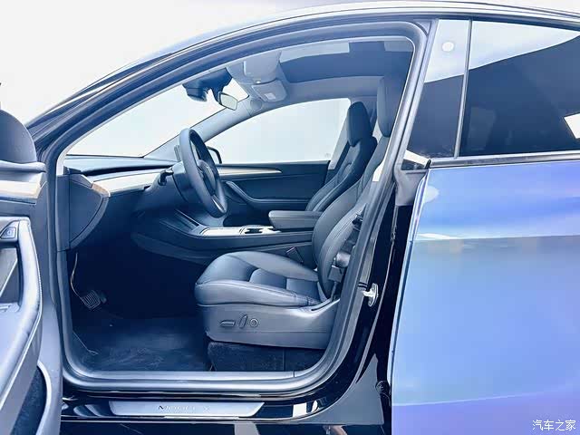 Tesla Model Y, 2023 все фото