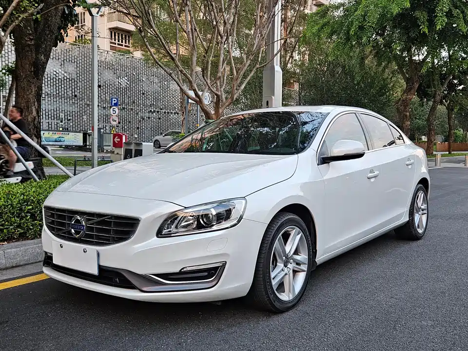 Volvo S60