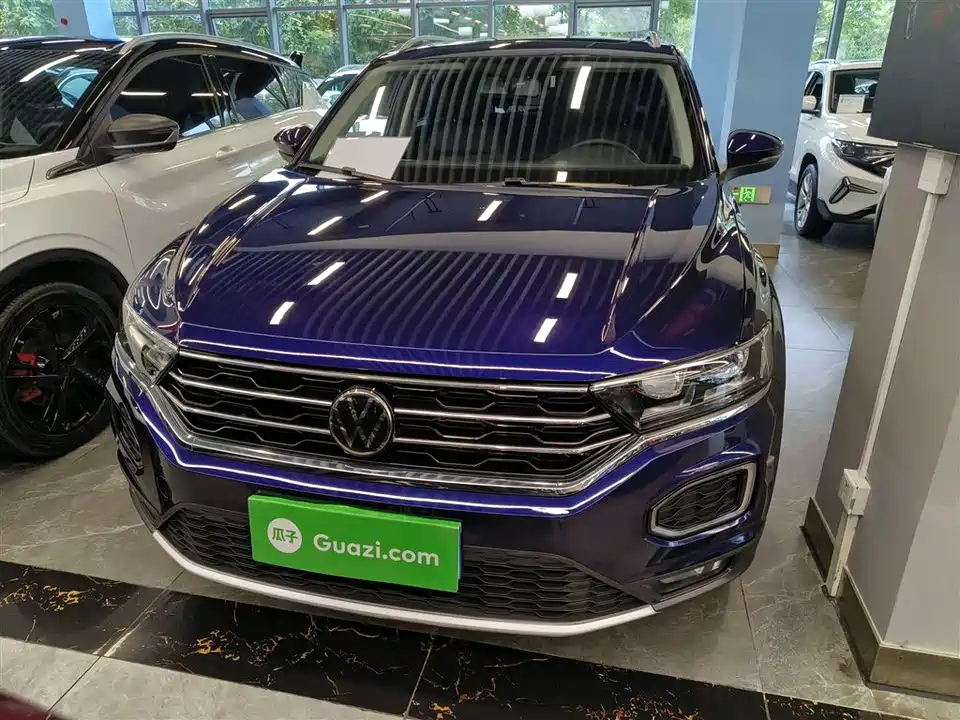 Volkswagen T-ROC exploring Songs