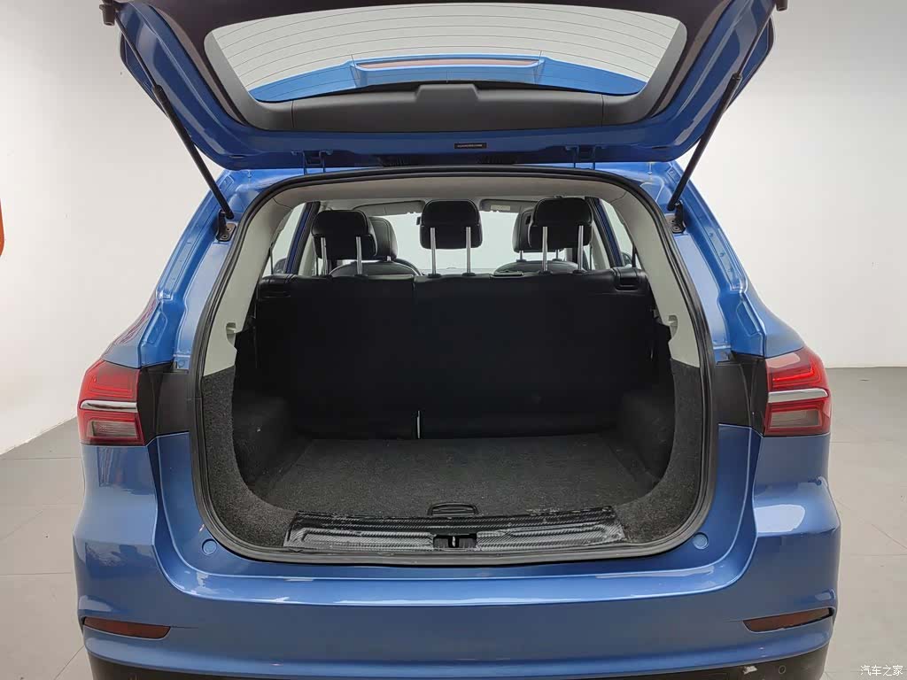 Roewe RX5, 2016 16