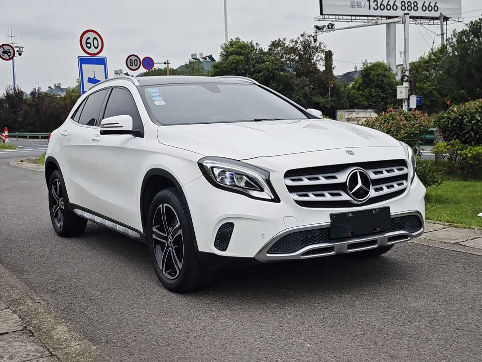 Mercedes-Benz GLA