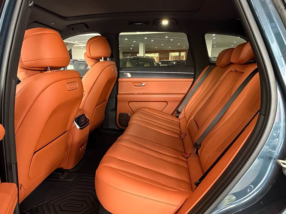 AITO Ask the world M7