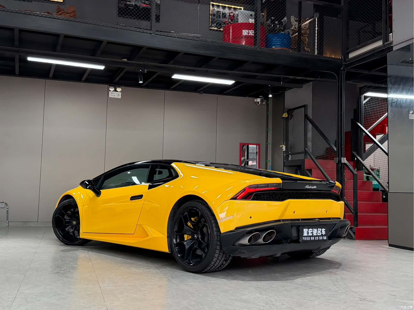 Lamborghini Huracán, 2016 все фото