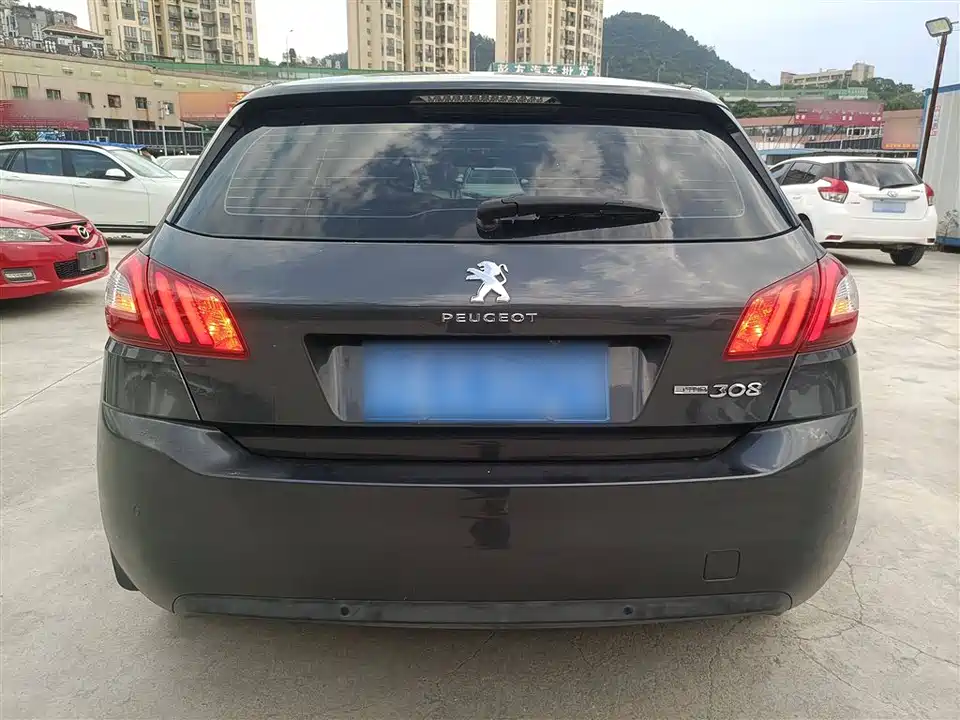 Peugeot 308S