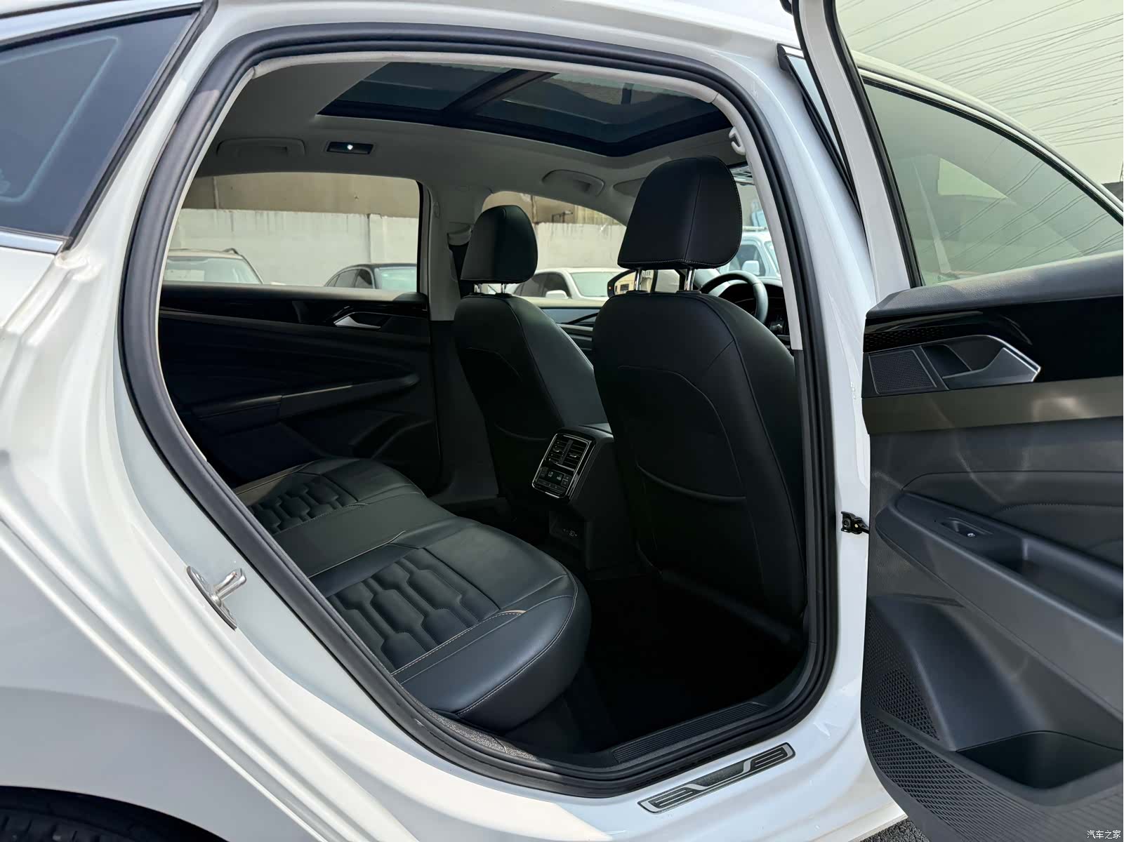 Volkswagen Passat, 2020 22