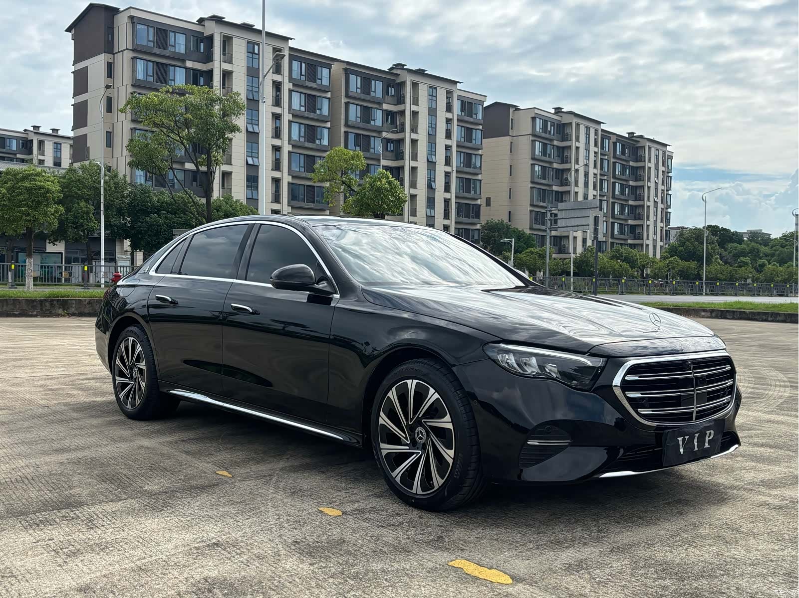 Mercedes-Benz E-Class, 2024 3