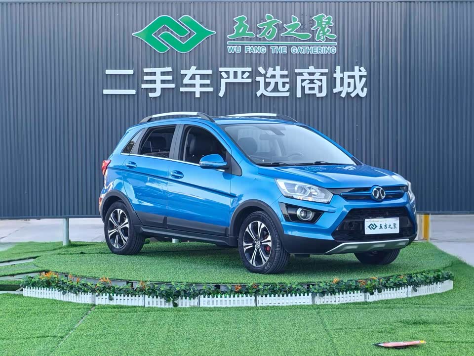BAIC EX