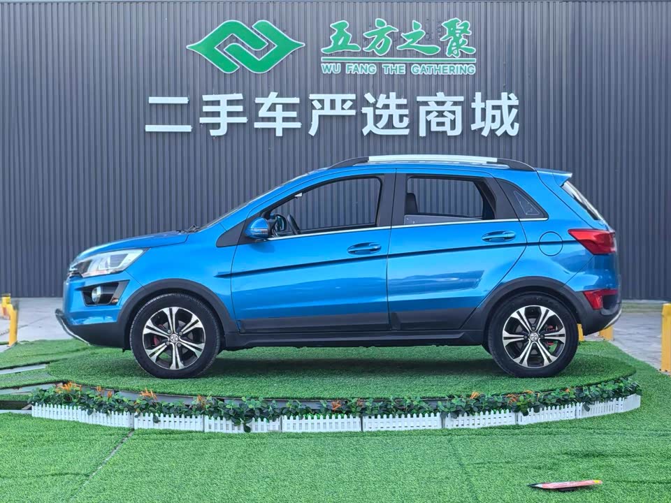 BAIC EX