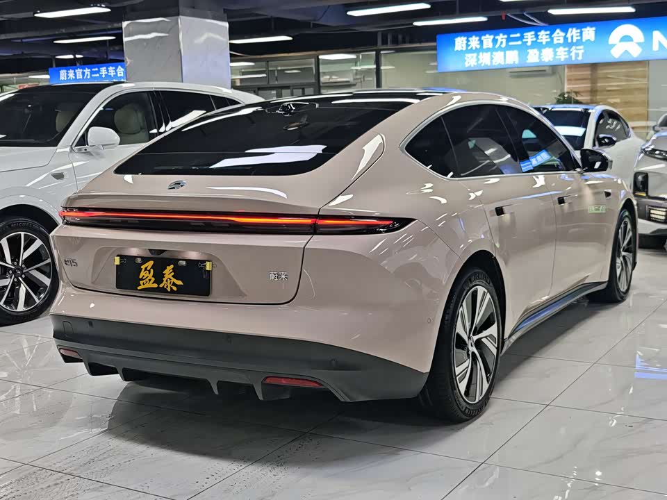 NIO ET5