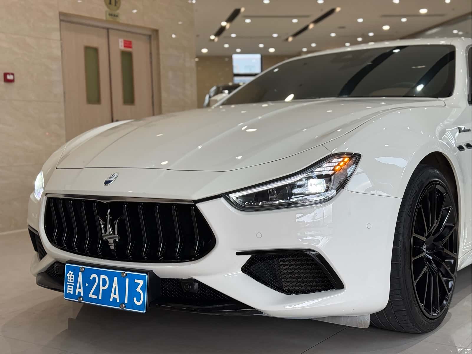 Maserati Ghibli, 2023 4