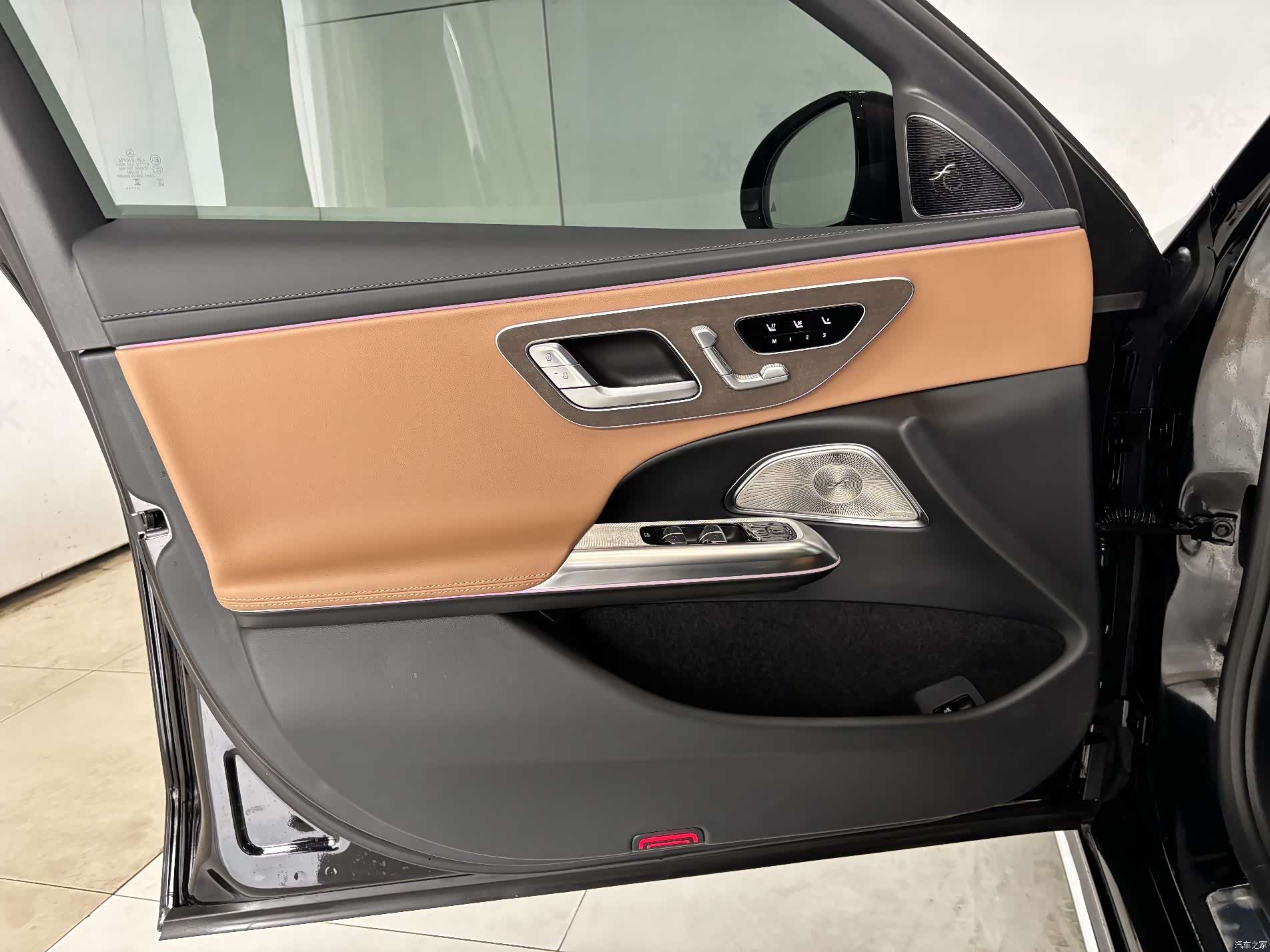 Mercedes-Benz E-Class, 2026 10