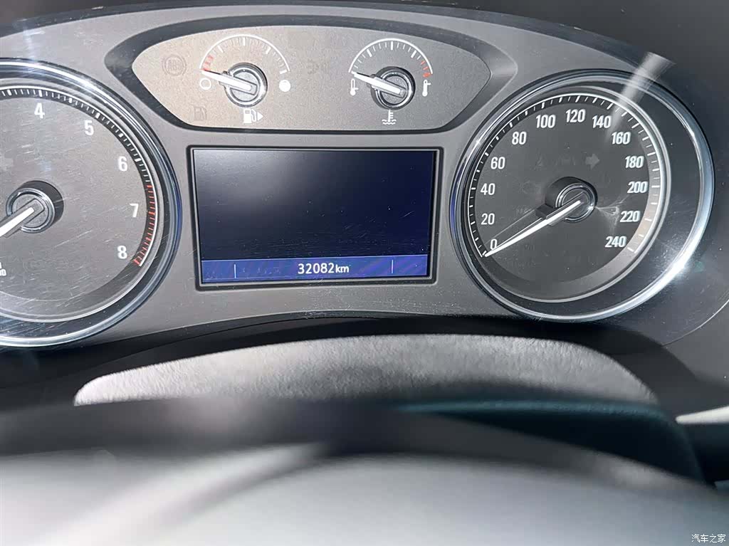 Buick LaCrosse, 2022 4