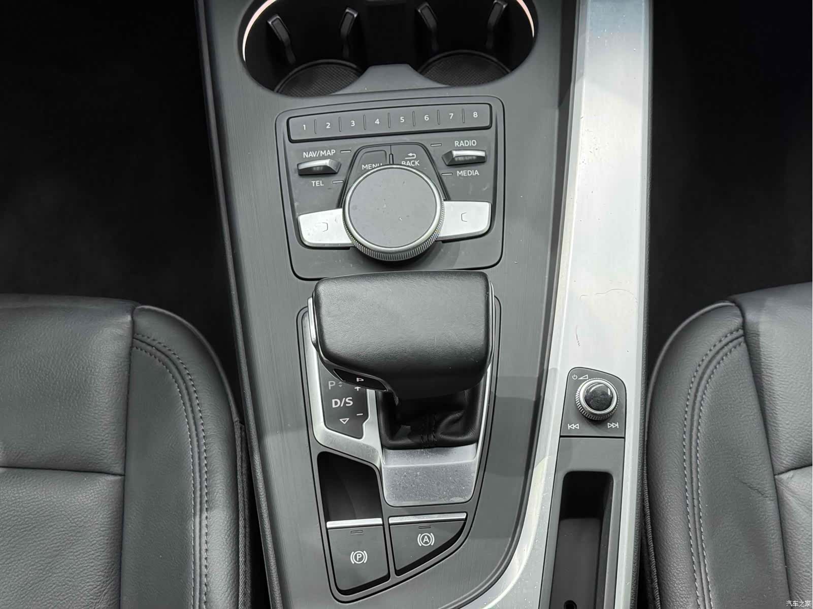 Audi A4L, 2020 24
