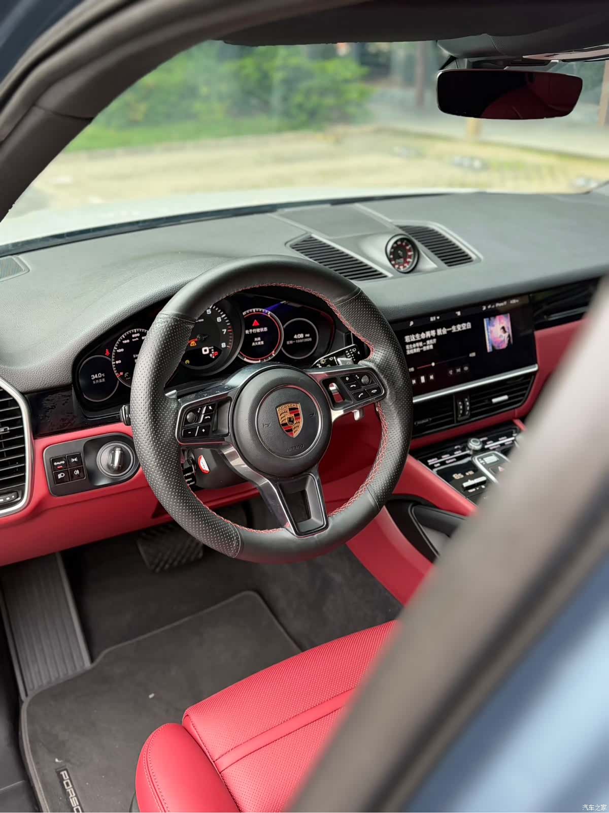 Porsche Cayenne, 2018 все фото