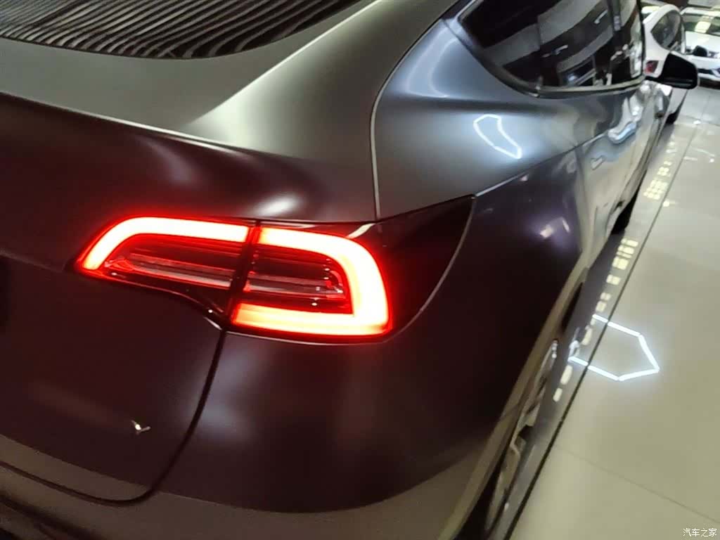Tesla Model Y, 2022 8
