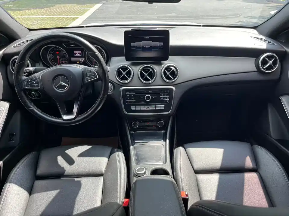 Mercedes-Benz CLA