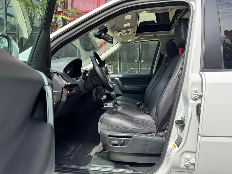 Land Rover Freelander 2