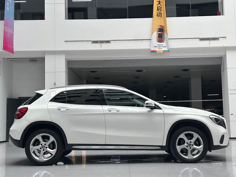 Mercedes-Benz GLA