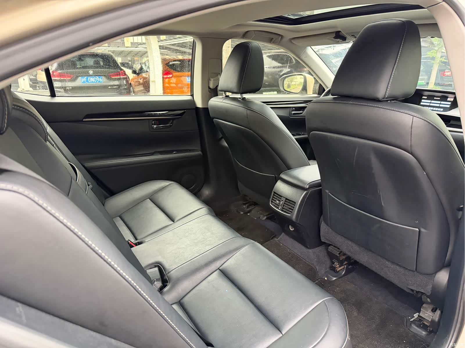 Lexus ES, 2015 14