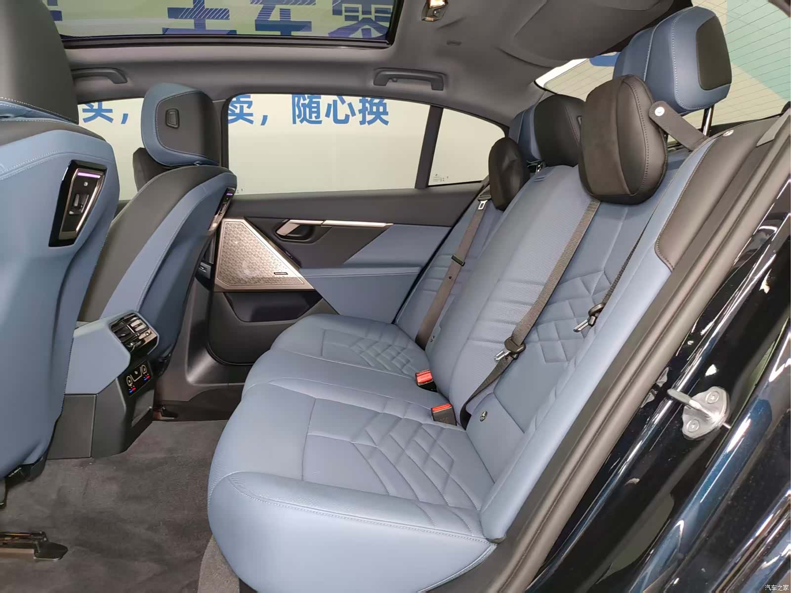 BMW 5 Series, 2025 10